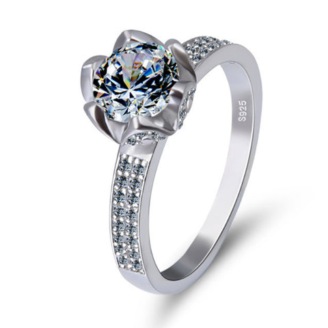 Pure Temperament 925 Sterling Silver Elegant Flower-Shaped Engagement Ring