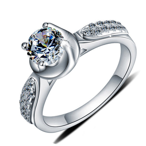 Noble Four-Claw Inlaid Cubic Zirconia 925 Sterling Silver Plated Platinum Engagement Ring