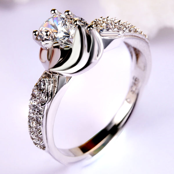 Noble Four-Claw Inlaid Cubic Zirconia 925 Sterling Silver Plated Platinum Engagement Ring